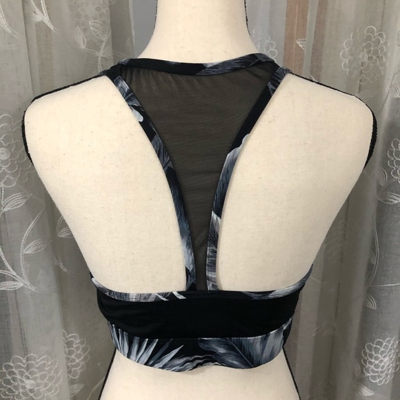 🎄 PINK sports bra  black, leaf print SZ M - Picture 3 of 10